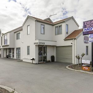 Deans Bush Motel